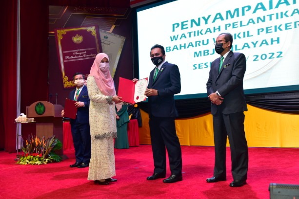 AZIZAH K