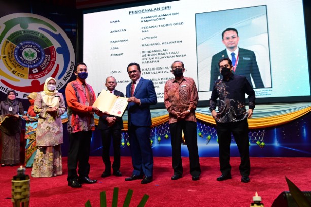 APC KAMARUZAMAN K